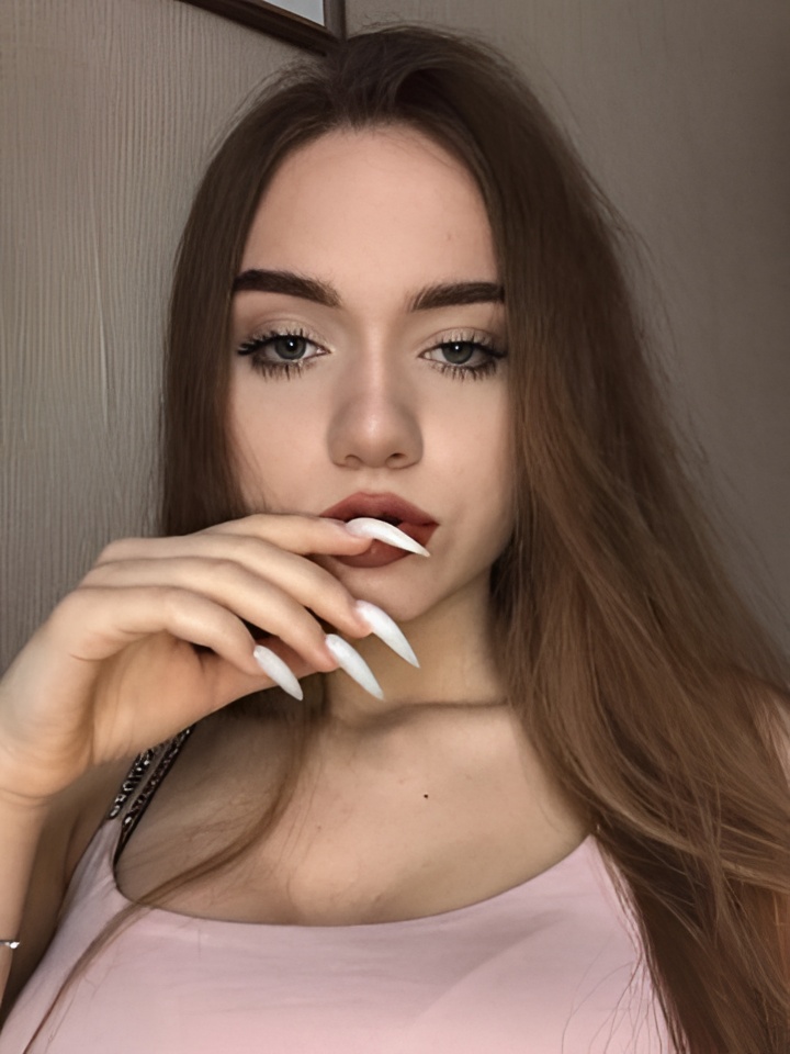 Наташа привлекальеная девушка из Луги цена от 2500 руб