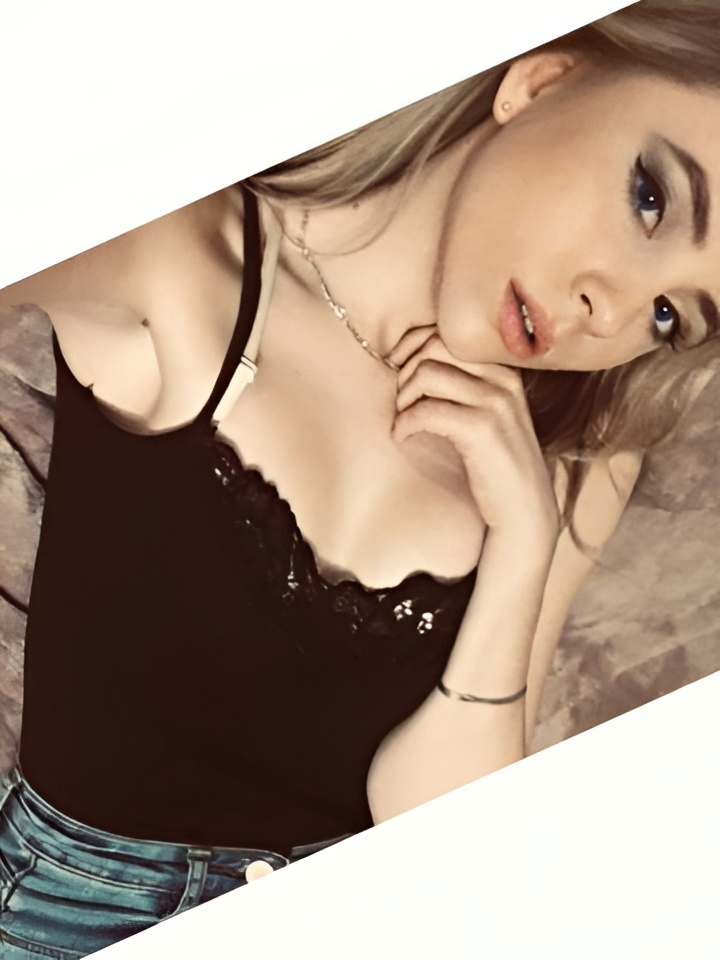 Тереза привлекательная девушка из Луги цена от 3000 руб