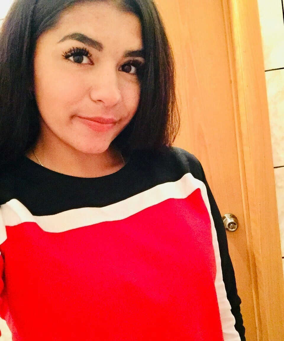 Надежда привлекальеная девушка из Луги цена от 3500 руб