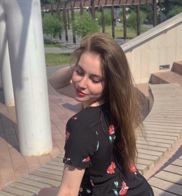 Карина привлекальеная девушка из Луги цена от 3000 руб