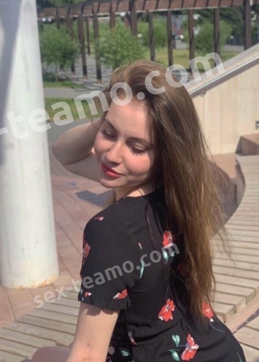 Карина привлекательная девушка из Луги цена от 3000 руб