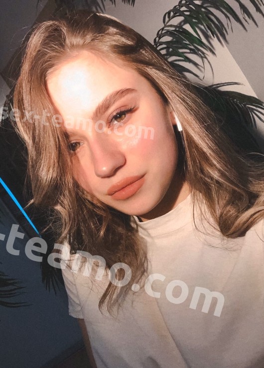 Катерина привлекательная девушка из Луги цена от 3500 руб