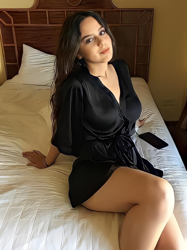 Аврора привлекательная девушка из Луги цена от 5000 руб