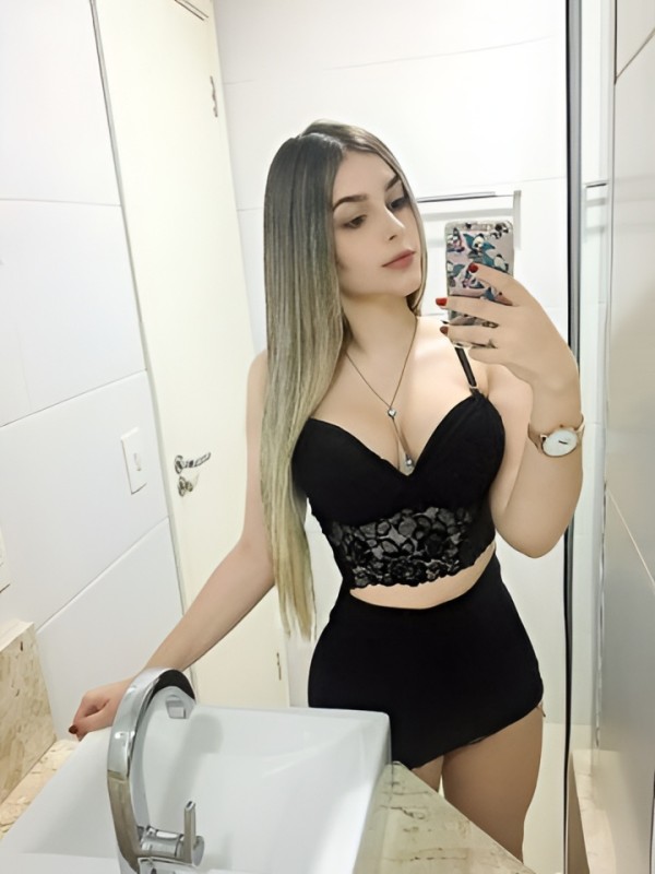 Далия привлекательная девушка из Луги цена от 4000 руб