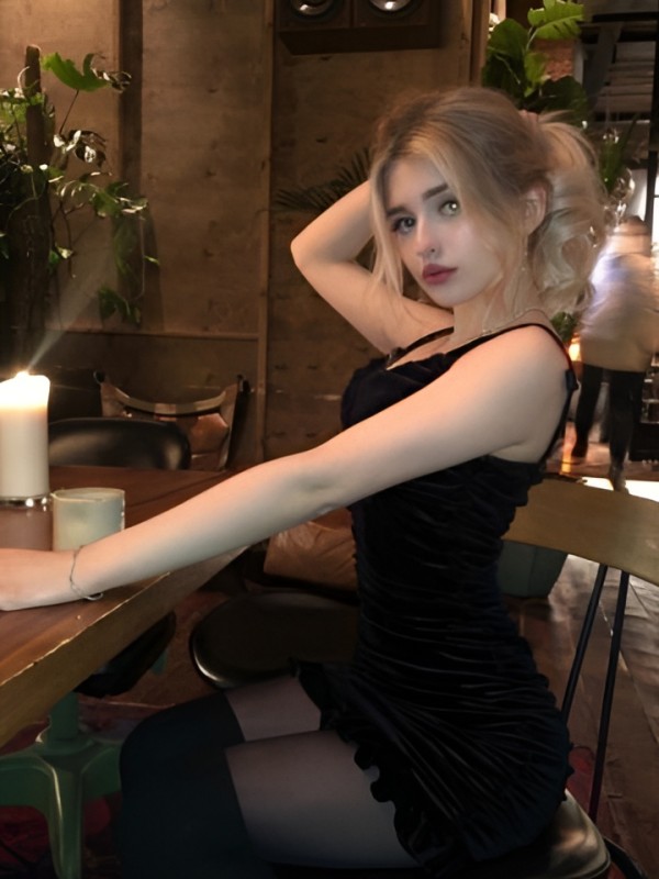 Яна привлекательная девушка из Луги цена от 10000 руб