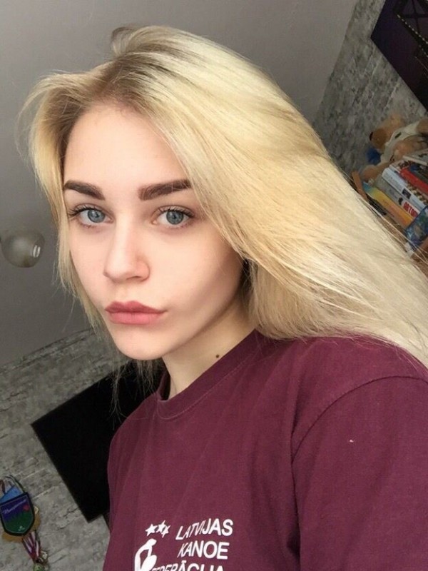 Маша привлекательная девушка из Луги цена от 10000 руб