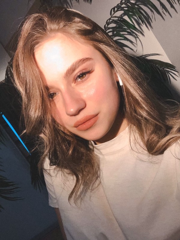 Катерина привлекательная девушка из Луги цена от 3500 руб